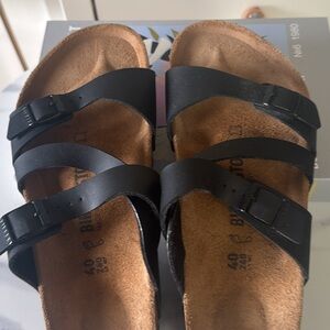 Black Size 40 Birkenstocks
